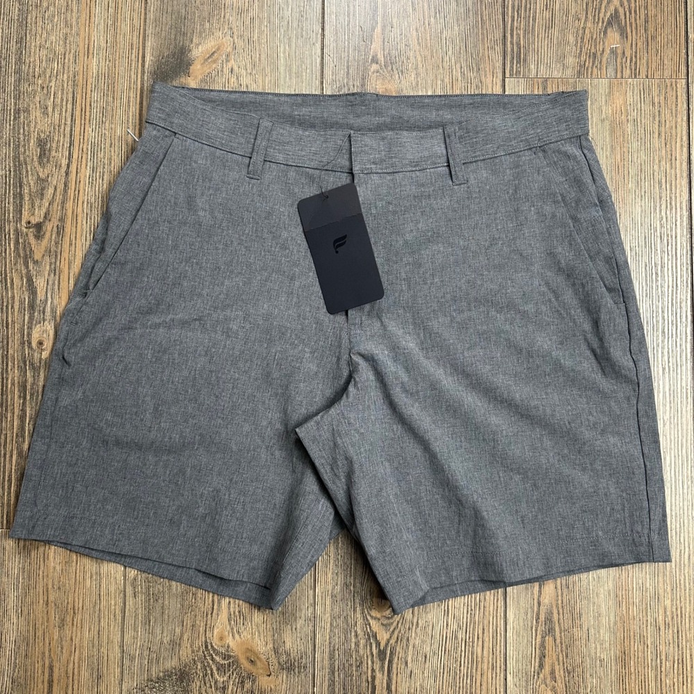 Fabletics The Only Tech Short Mens 32 Grey Water Resistant 4-Way Stretch NEW